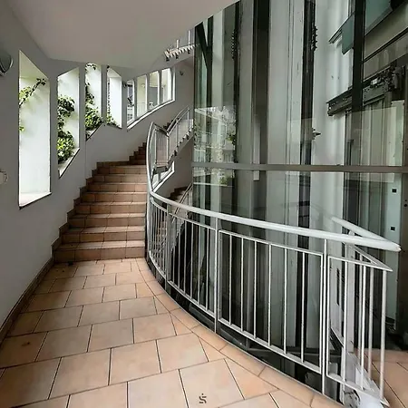 Prestige Duplex 公寓 *